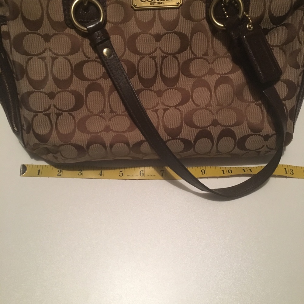 Coach purse - Picture 4 of 8